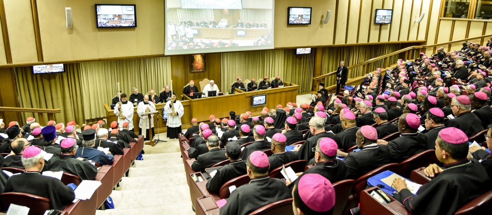 Papst Franziskus in der Synodenaula während der Jugendsynode.