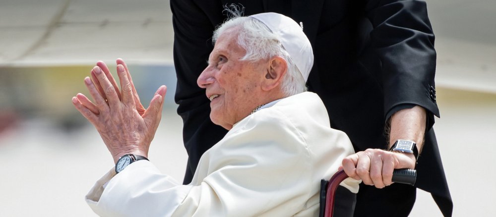 Benedikt XVI. am Flughafen München