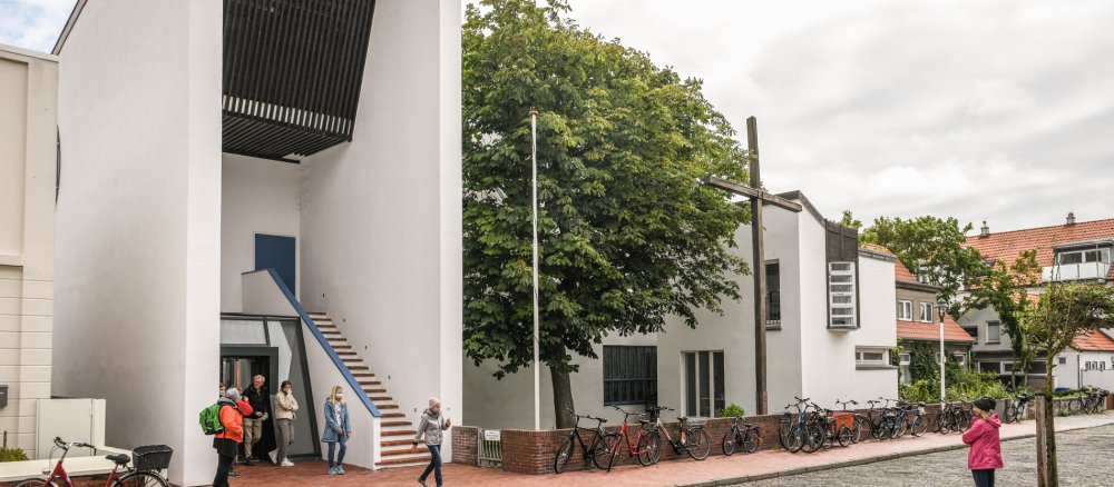 Haupteingang der Kirche Stella Maris auf der Insel Norderney