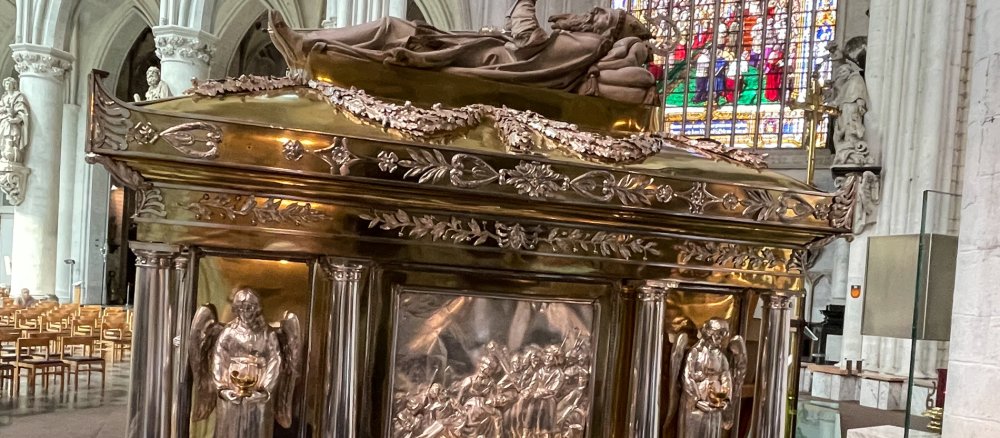 Der Schrein des heiligen Rumbold (niederländisch Rombouts) in der Rombouts-Kathedrale in Mecheln (Belgien)