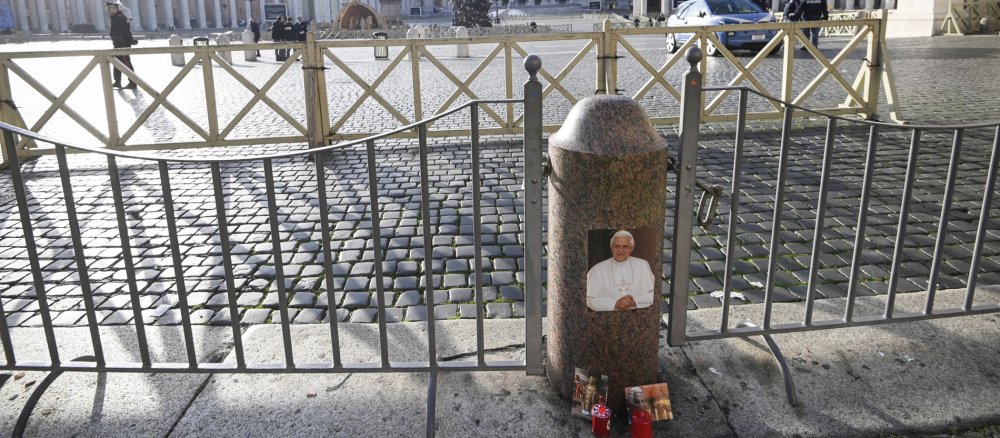 Kerzen vor dem Petersplatz