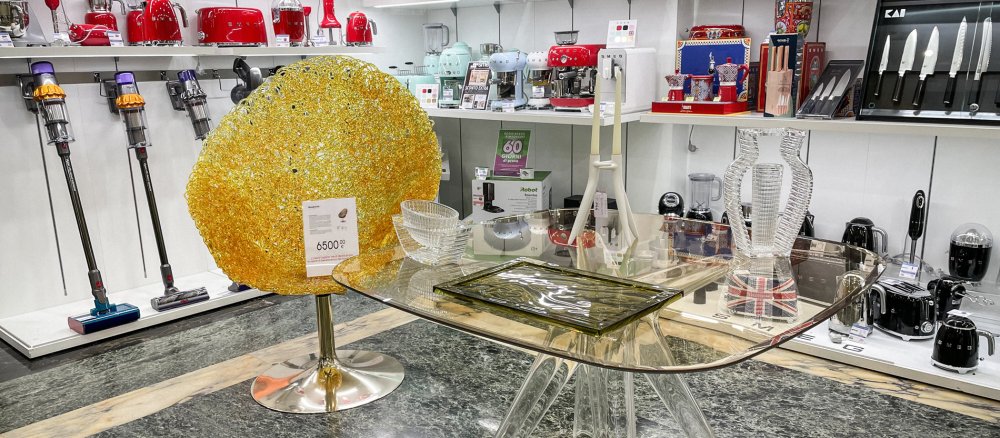 Designer-Stuhl im Vatikan-Kaufhaus
