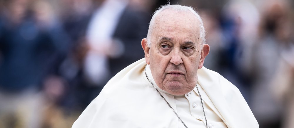 Papst Franziskus schaut skeptisch