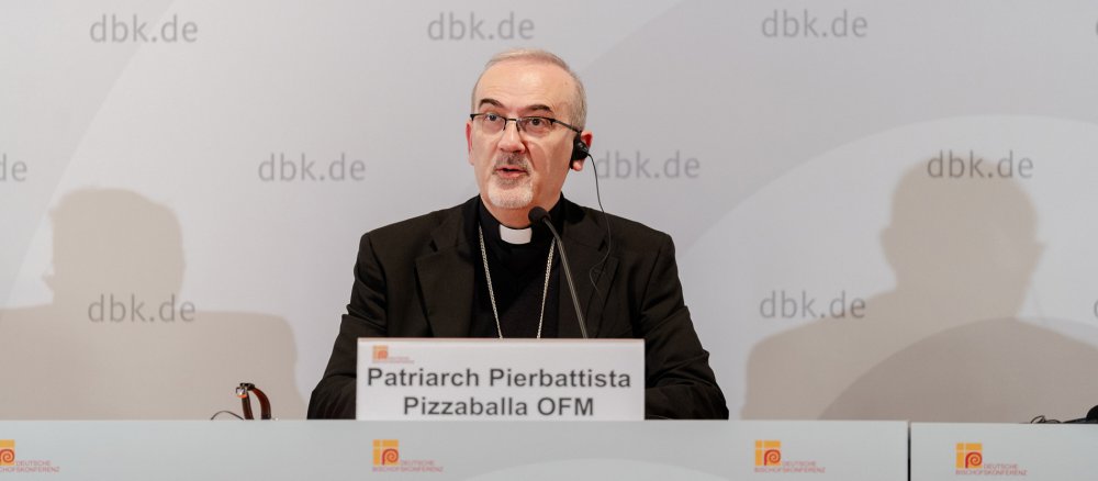 Kardinal Pierbattista Pizzaballa beim Pressegespräch
