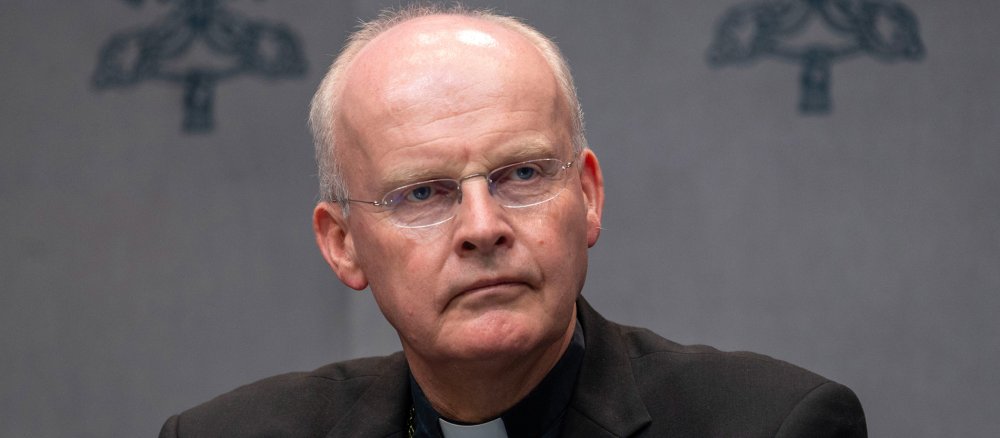 Bischof Franz-Josef Overbeck bei einem Pressegespräch