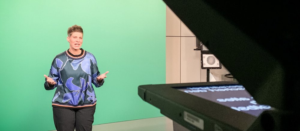Johanna Vering im WDR-Studio