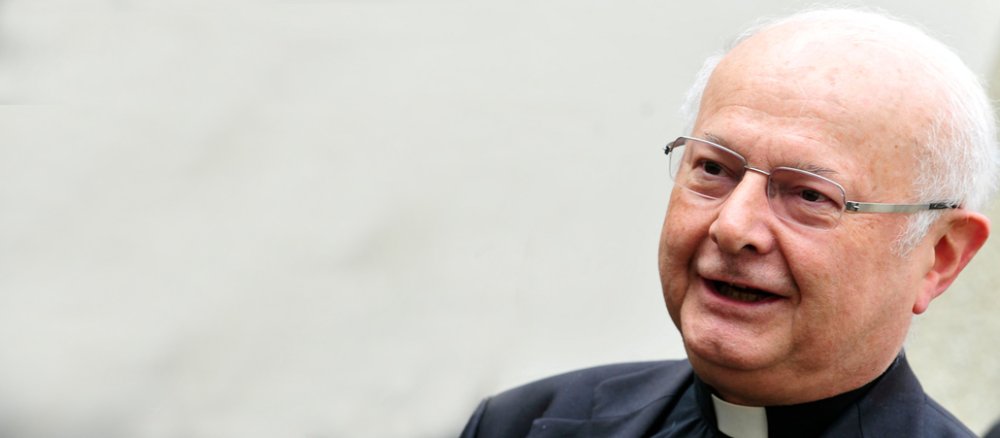 Erzbischof Robert Zollitsch am Mikrofon