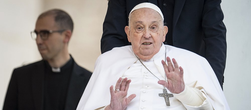 Papst Franziskus beim Gottesdienst auf dem Petersplatz an Palmsonntag