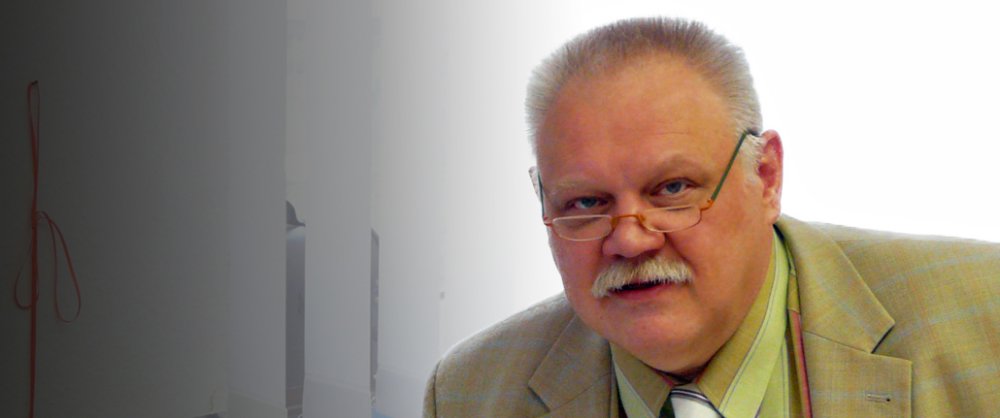 Georg Hupfauer in seinem Büro in Köln
