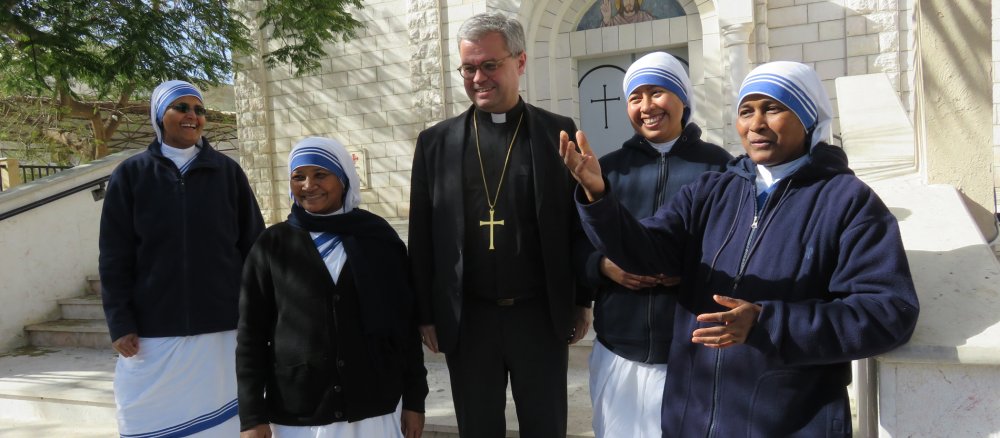 Weihbischof Udo Bentz und Ordensfrauen im Heiligen Land.