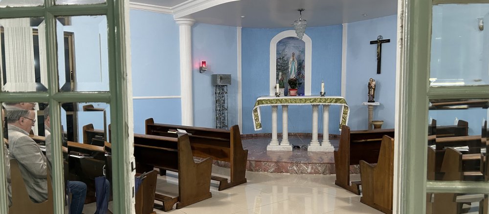 Gemeindedirektor Dieter Buschle in der Kapelle der Bonifatius-Gemeinde