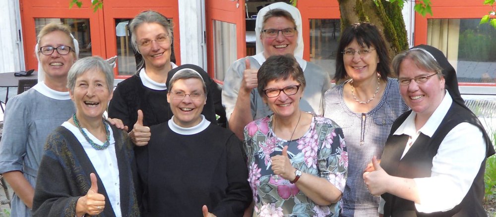 Gruppenbild der Ordensfrauen für Menschenwürde