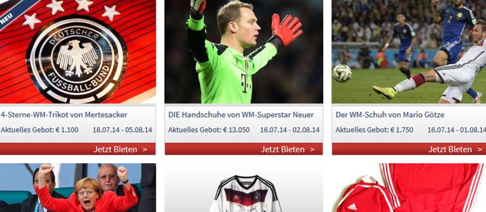 Screenshot einer Online-Auktion, bei der Kleidungsstücke der deutschen Fußballnationalmannschaft verkauft werden.