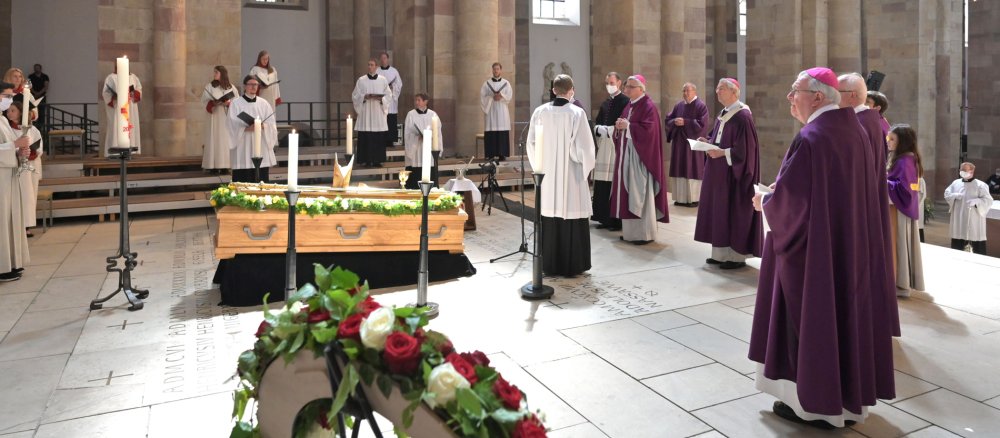 Beisetzung des Speyerer Altbischofs Schlembach