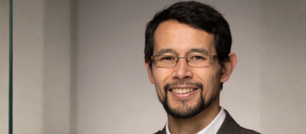 Yan Suarsana ist Religionswissenschaftler. .